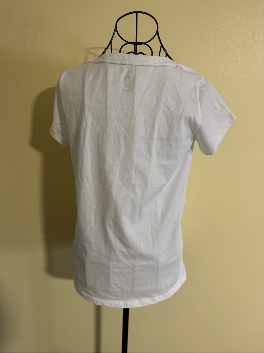 NWT Paris 2024 Femme Blanc Jeux Olympiques Tee Size Small - Picture 4 of 5